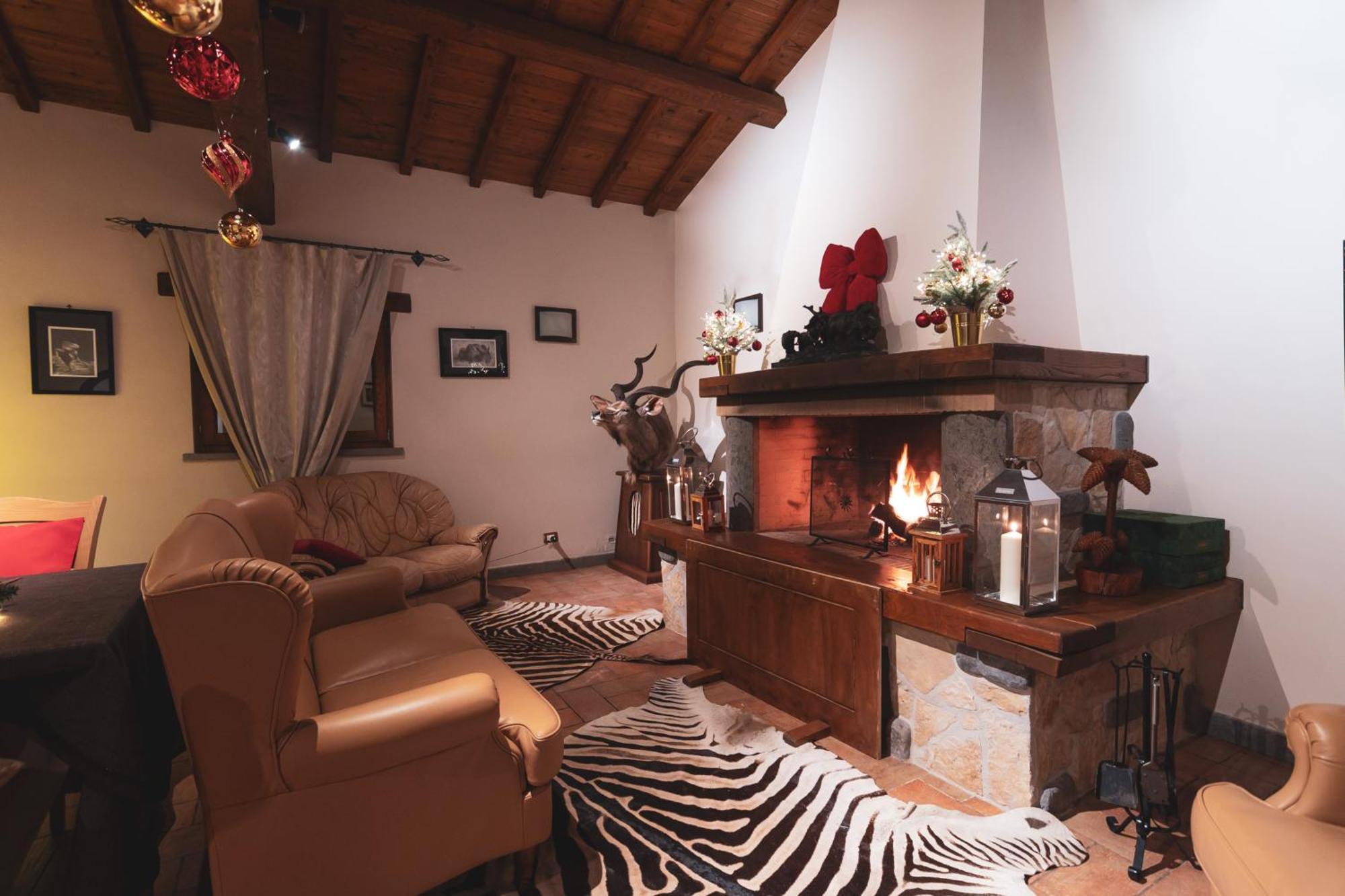Casale La Rovere มอนตัลโต ดิ กัสโตร ภายนอก รูปภาพ