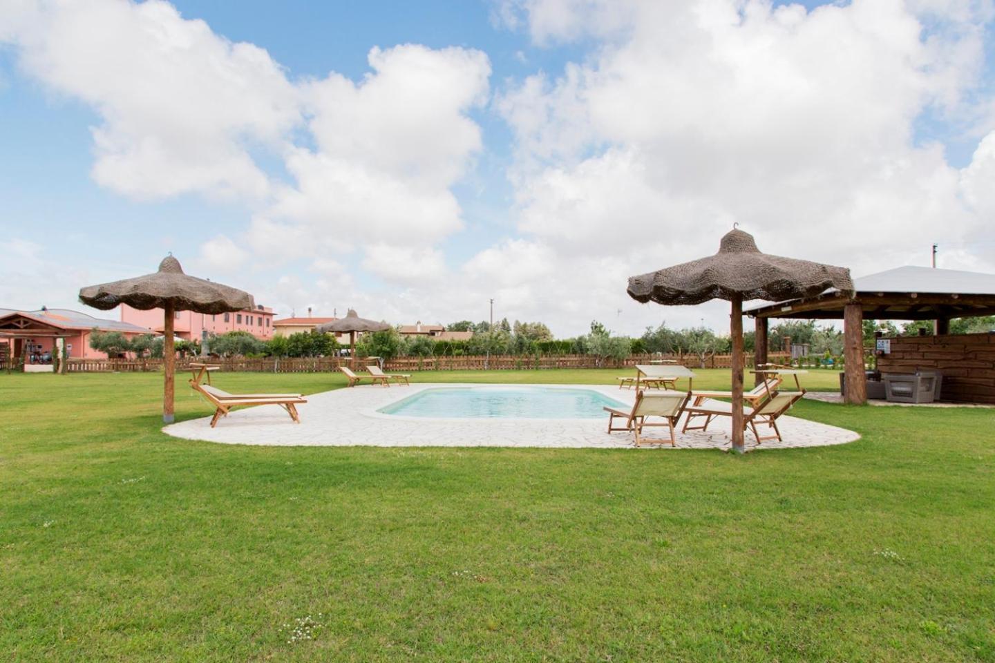 Casale La Rovere มอนตัลโต ดิ กัสโตร ภายนอก รูปภาพ