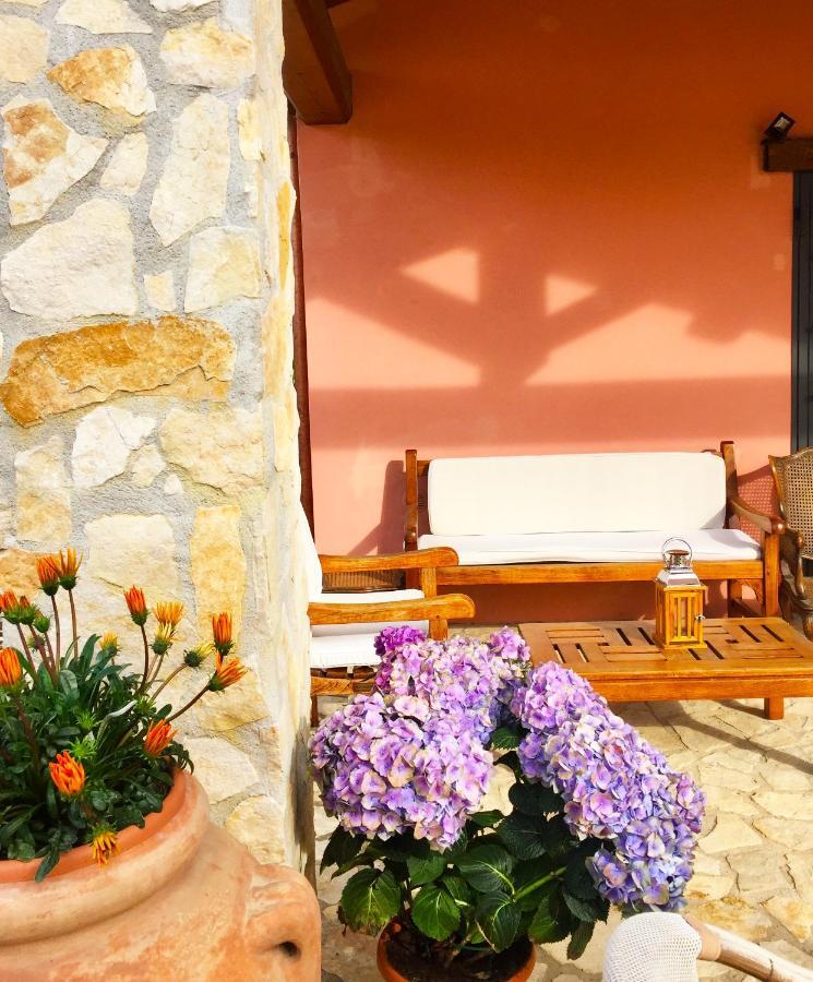 Casale La Rovere มอนตัลโต ดิ กัสโตร ภายนอก รูปภาพ