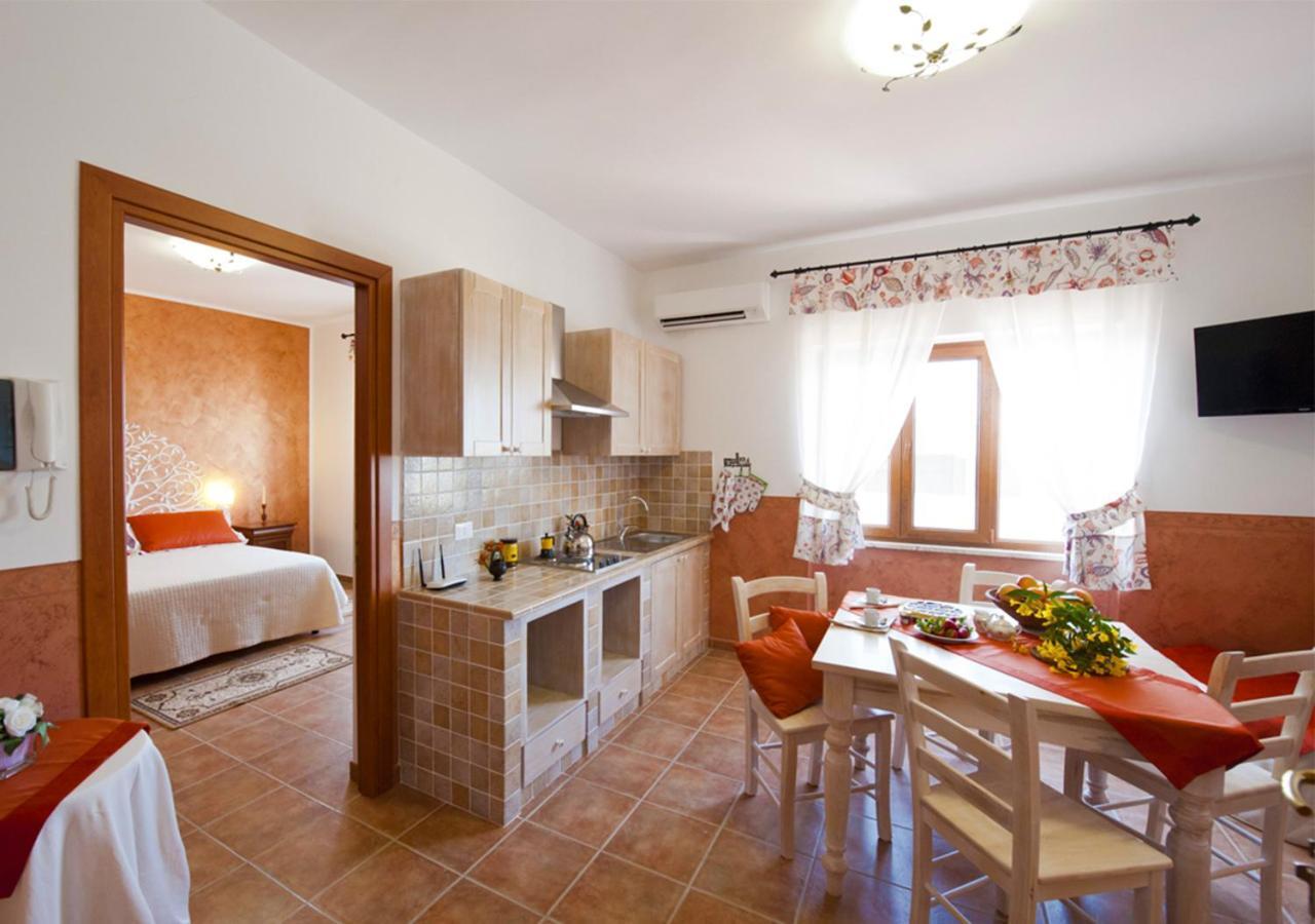 Casale La Rovere มอนตัลโต ดิ กัสโตร ภายนอก รูปภาพ